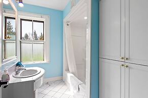 Avonlea Forest Hill Cottages