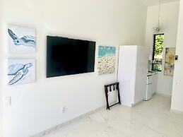 Men Only Clothing Optional Guesthouse near Wilton Manors