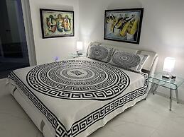 Men Only Clothing Optional Guesthouse near Wilton Manors