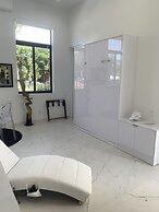 Men Only Clothing Optional Guesthouse near Wilton Manors