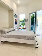 Men Only Clothing Optional Guesthouse near Wilton Manors