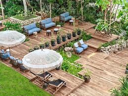 Kimpton Grand Roatan Resort And Spa by IHG