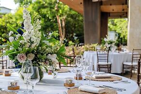 Kimpton Grand Roatan Resort And Spa by IHG