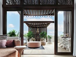 Kimpton Grand Roatan Resort And Spa by IHG