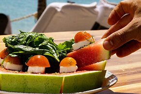 Kimpton Grand Roatan Resort And Spa by IHG