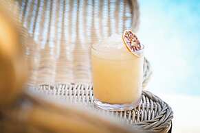 Kimpton Grand Roatan Resort And Spa by IHG