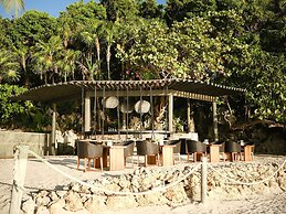 Kimpton Grand Roatan Resort And Spa by IHG