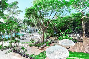 Kimpton Grand Roatan Resort And Spa by IHG