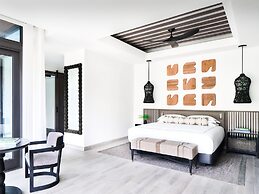 Kimpton Grand Roatan Resort And Spa by IHG