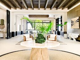 Kimpton Grand Roatan Resort And Spa by IHG