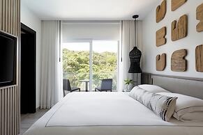 Kimpton Grand Roatan Resort And Spa by IHG