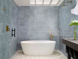 Kimpton Grand Roatan Resort And Spa by IHG