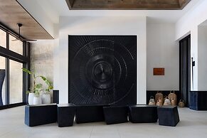 Kimpton Grand Roatan Resort And Spa by IHG