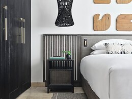 Kimpton Grand Roatan Resort And Spa by IHG