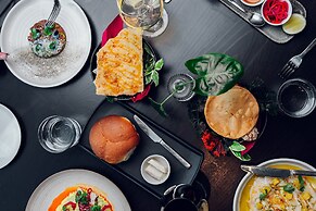 Kimpton Grand Roatan Resort And Spa by IHG