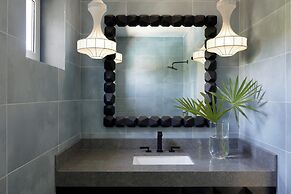 Kimpton Grand Roatan Resort And Spa by IHG