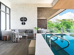 Kimpton Grand Roatan Resort And Spa by IHG