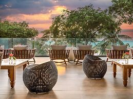 Kimpton Grand Roatan Resort And Spa by IHG