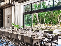 Kimpton Grand Roatan Resort And Spa by IHG