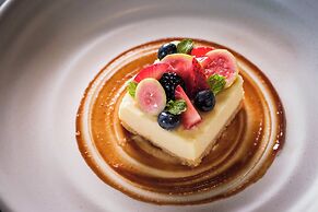 Kimpton Grand Roatan Resort And Spa by IHG