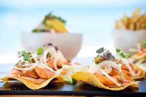 Kimpton Grand Roatan Resort And Spa by IHG