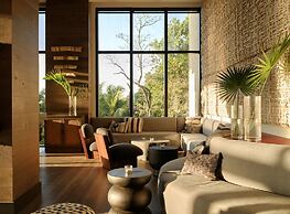 Kimpton Grand Roatan Resort And Spa by IHG