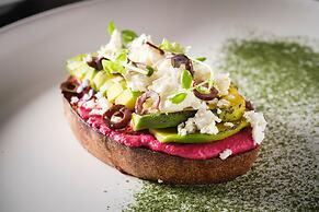 Kimpton Grand Roatan Resort And Spa by IHG