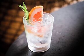 Kimpton Grand Roatan Resort And Spa by IHG