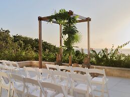 Kimpton Grand Roatan Resort And Spa by IHG