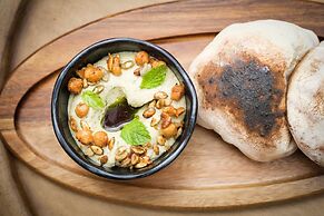 Kimpton Grand Roatan Resort And Spa by IHG