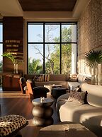 Kimpton Grand Roatan Resort And Spa by IHG