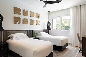 Kimpton Grand Roatan Resort And Spa by IHG