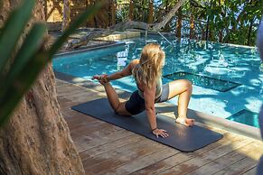 Kimpton Grand Roatan Resort And Spa by IHG