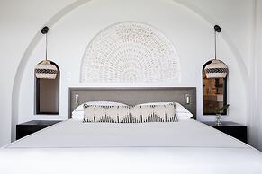 Kimpton Grand Roatan Resort And Spa by IHG