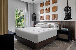 Kimpton Grand Roatan Resort And Spa by IHG