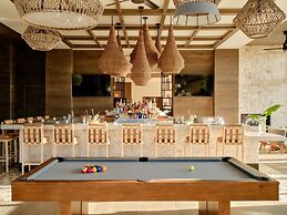 Kimpton Grand Roatan Resort And Spa by IHG