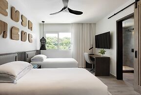 Kimpton Grand Roatan Resort And Spa by IHG