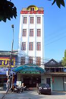 Luxury Airport Hotel & Travel