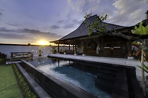 Aventus Luxury Beachfront Villa Gianyar