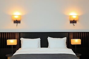 Pine Astoria Hotel