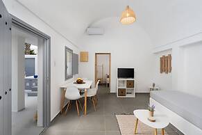 Villa Tholos with Private Jacuzzi