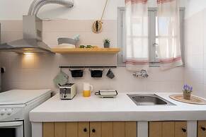 Villa Tholos with Private Jacuzzi