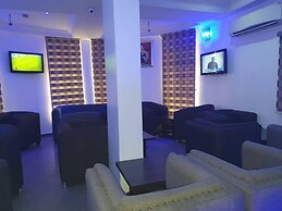 4th Apartment and Suites