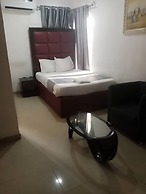 4th Apartment and Suites