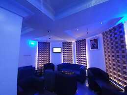 4th Apartment and Suites