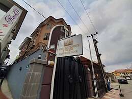 4th Apartment and Suites