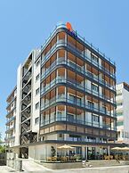 LIV Mackenzie Beach Suites