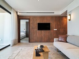 LIV Mackenzie Beach Suites