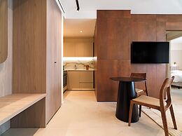 LIV Mackenzie Beach Suites