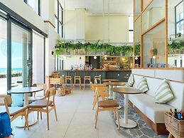 LIV Mackenzie Beach Suites